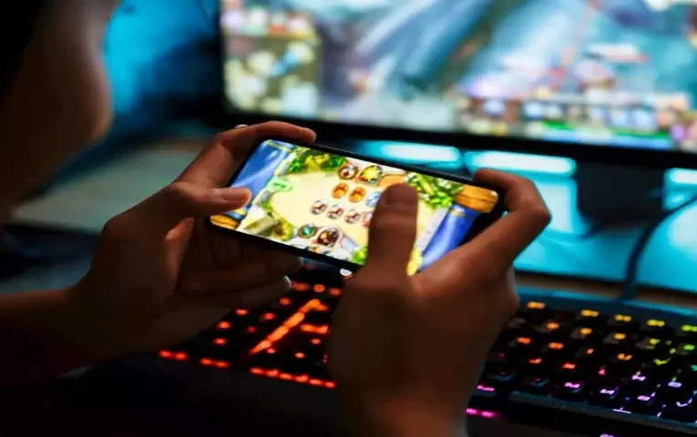 Online Gaming: Unveiling its Multifaceted Advantages